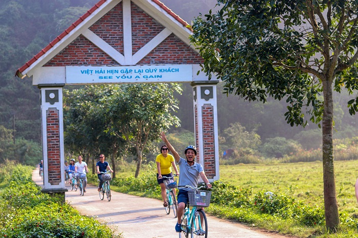 tour du lịch làng việt hải