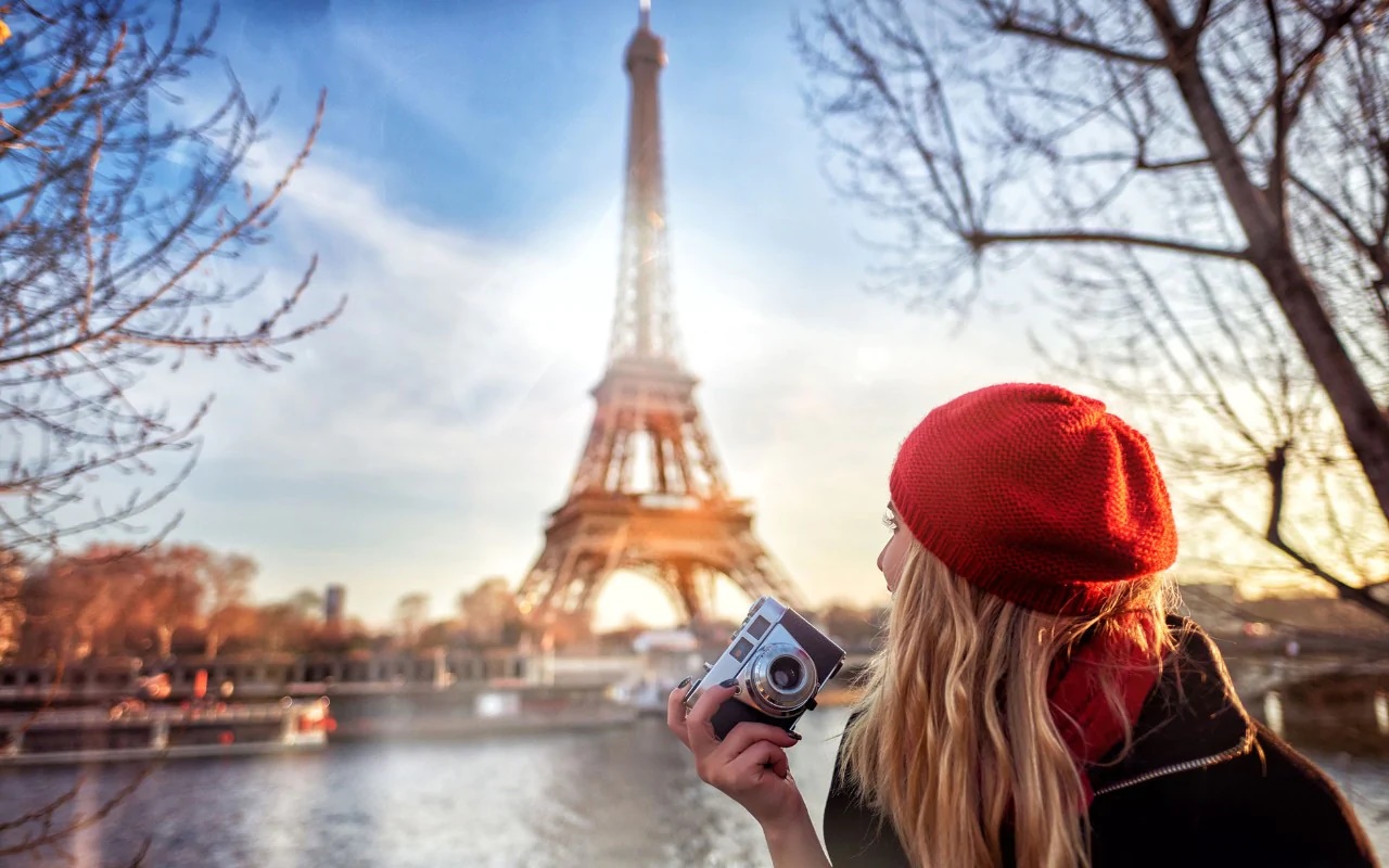 du-lich-chau-au-nen-di-tour-hay-tu-tuc-mixtourist