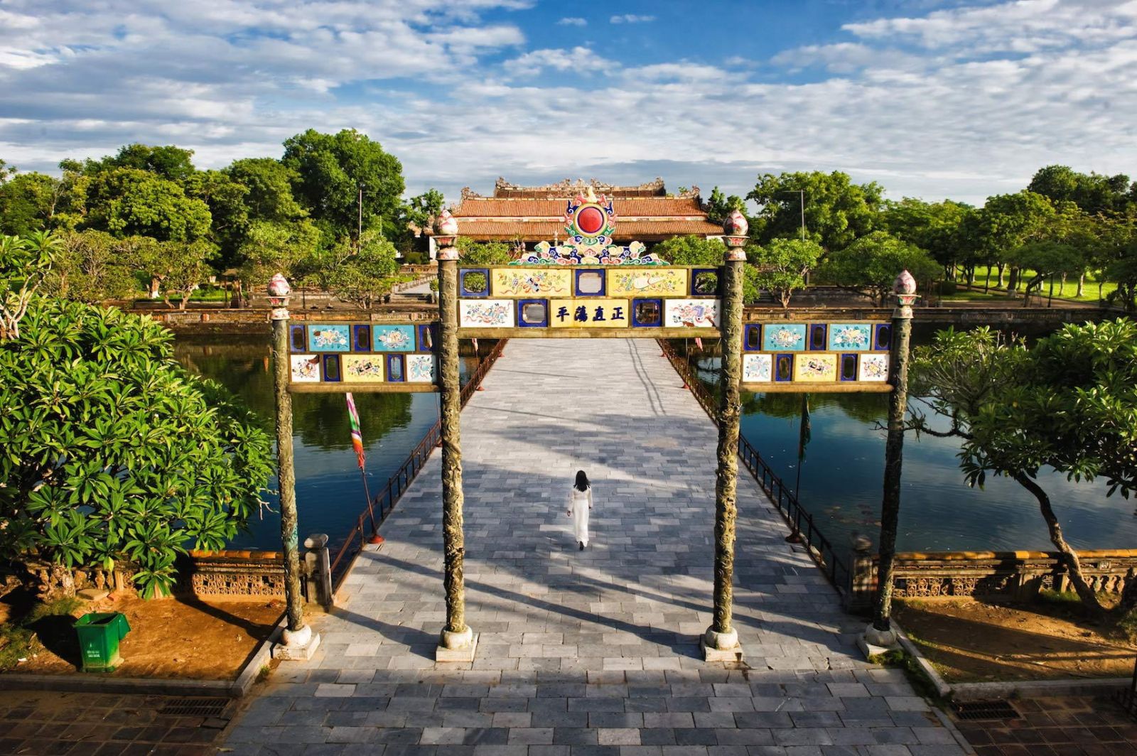 Tour du lịch Đà Nẵng - Huế 1 Ngày