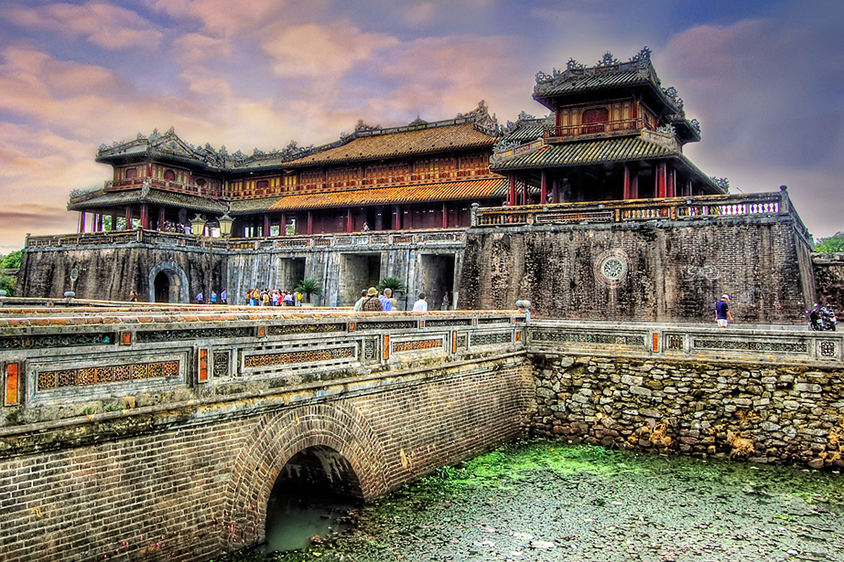 Tour du lịch Đà Nẵng - Huế 1 Ngày